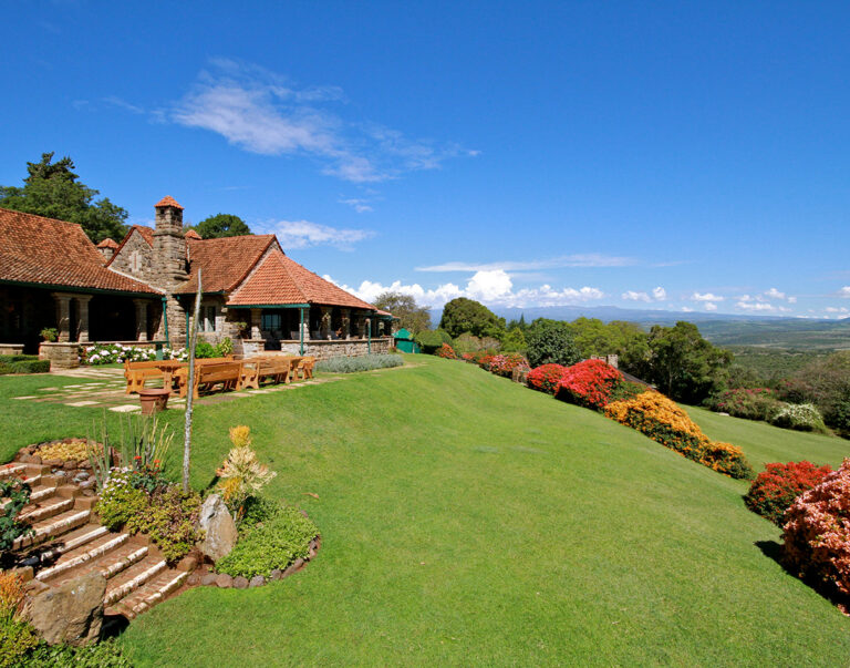 aberdare-country-club-house-surroundings-768x603